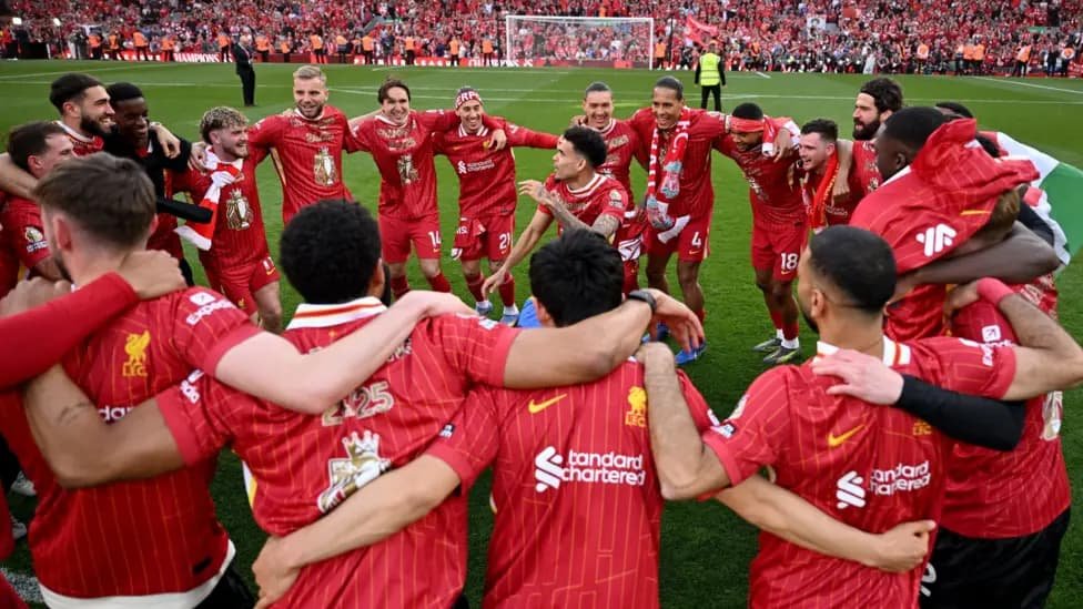 FOOTBALL | Liverpool Écrit l’Histoire en Décrochant son 20e Titre et Rejoint Manchester United au Sommet