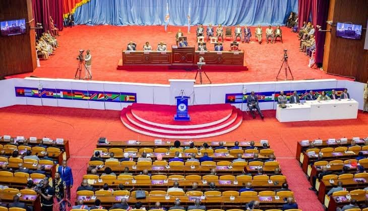 RDC| Un député interpelle le Conseil Supérieur de la Magistrature sur une réaffectation contestée de 70 milliards FC